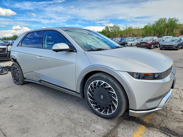 2024 HYUNDAI IONIQ — Passenger 3/4