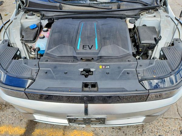 2024 HYUNDAI IONIQ — Engine bay