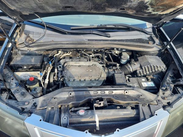 2012 ACURA MDX Tech — Engine bay