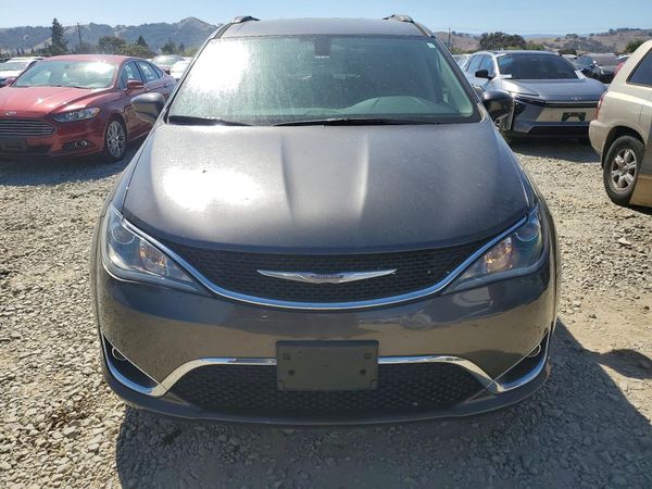 2017 CHRYSLER PACIFICA Touring L — DIRF