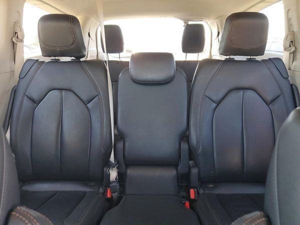 2017 CHRYSLER PACIFICA Touring L — SUVN