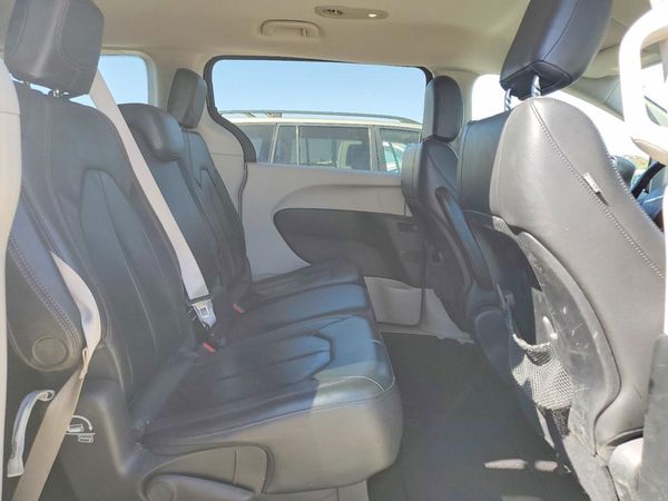 2017 CHRYSLER PACIFICA Touring L — PSRS