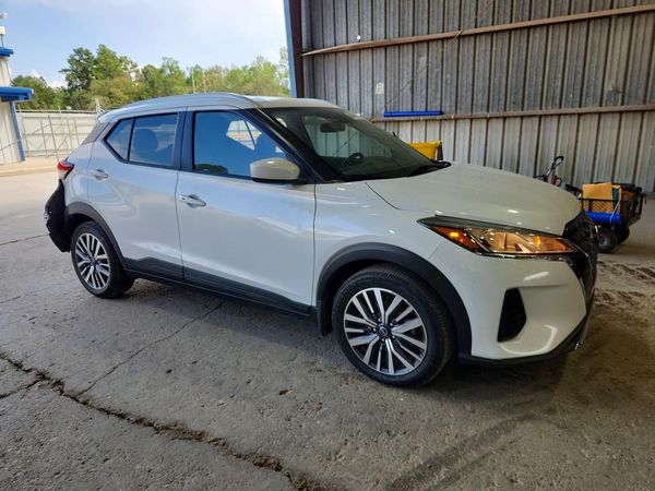 2023 NISSAN KICKS SV — Passenger 3/4