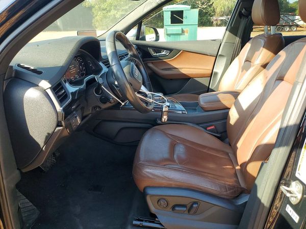 2017 AUDI Q7 quattro Premium Plus