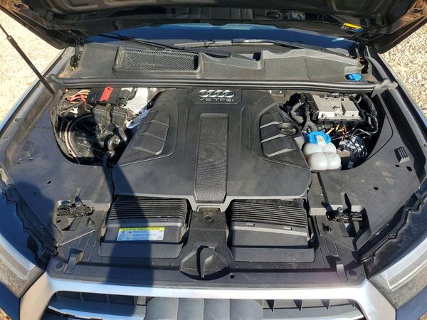 2017 AUDI Q7 quattro Premium Plus