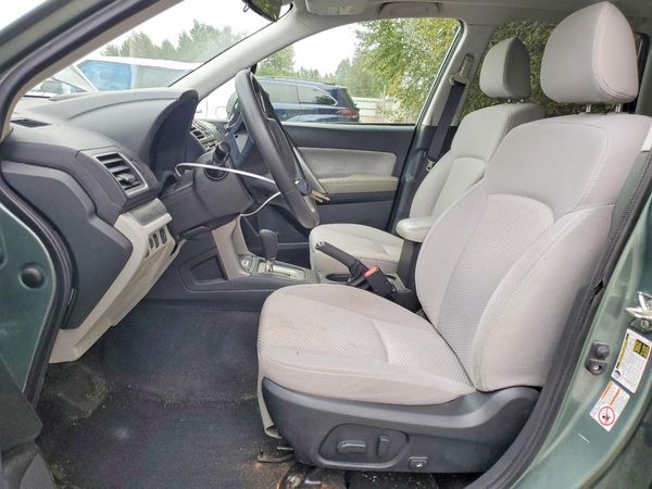 2018 SUBARU FORESTER — DENT