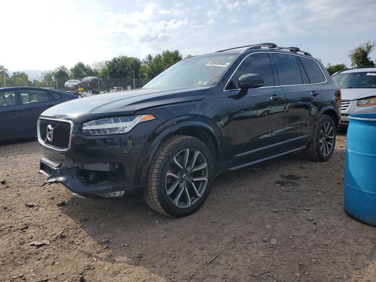 2017 VOLVO XC90 — Front 3/4