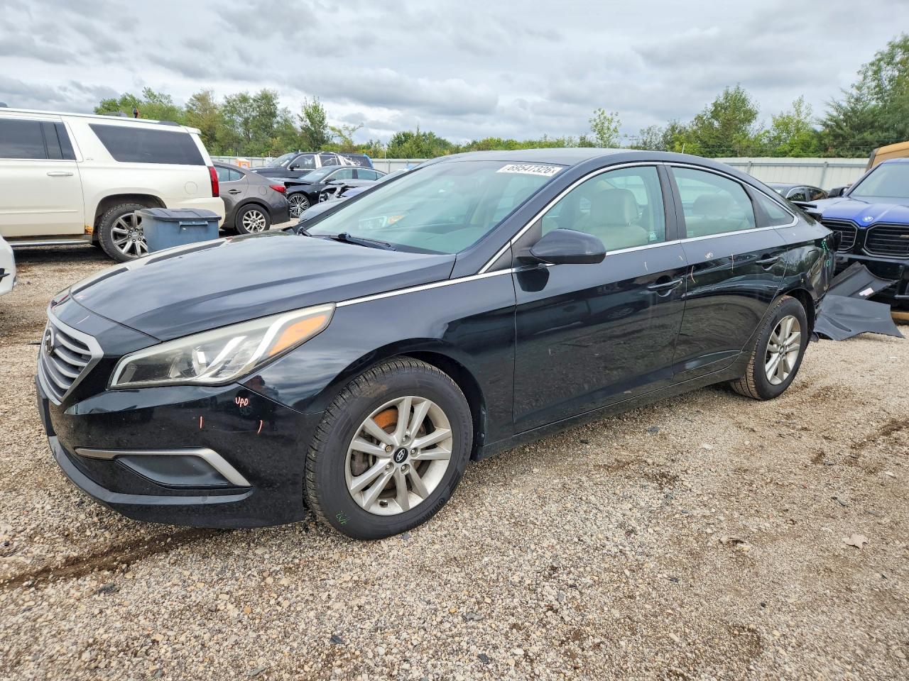 2017 HYUNDAI SONATA SE, Eco — Front 3/4