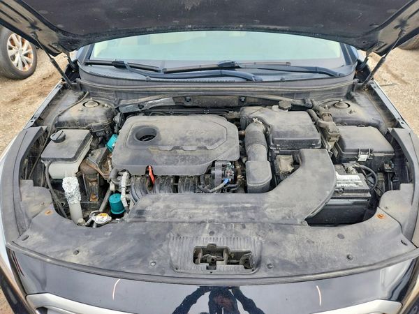 2017 HYUNDAI SONATA SE, Eco — Engine bay