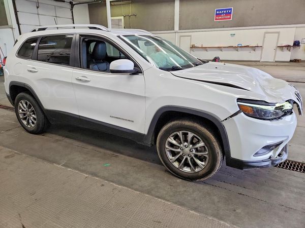 2019 JEEP CHEROKEE LATITUDE PLUS 4X4 — Passenger 3/4