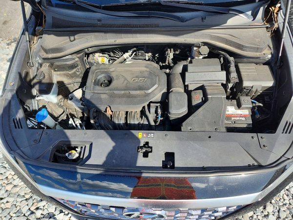 2020 HYUNDAI SANTA FE — Engine bay
