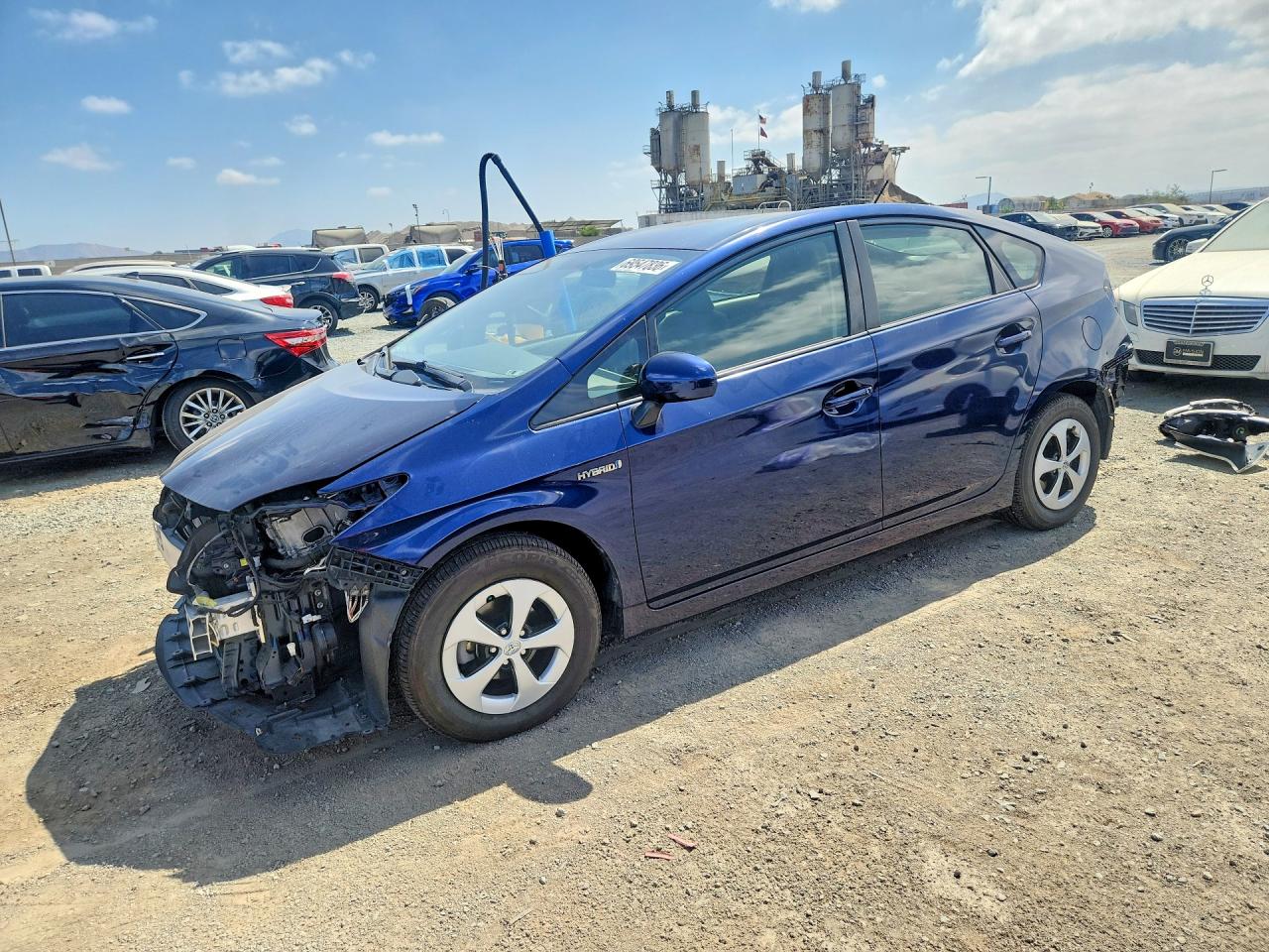 2013 TOYOTA PRIUS — Front 3/4