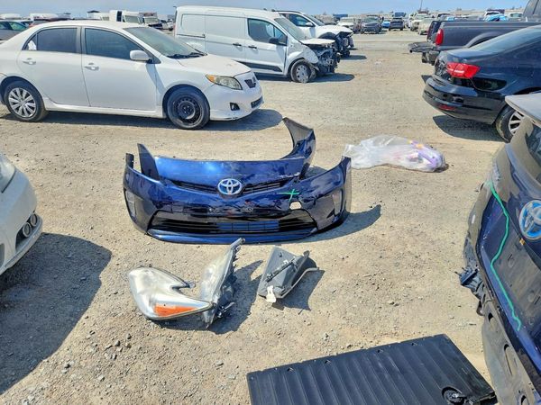 2013 TOYOTA PRIUS — LOOS