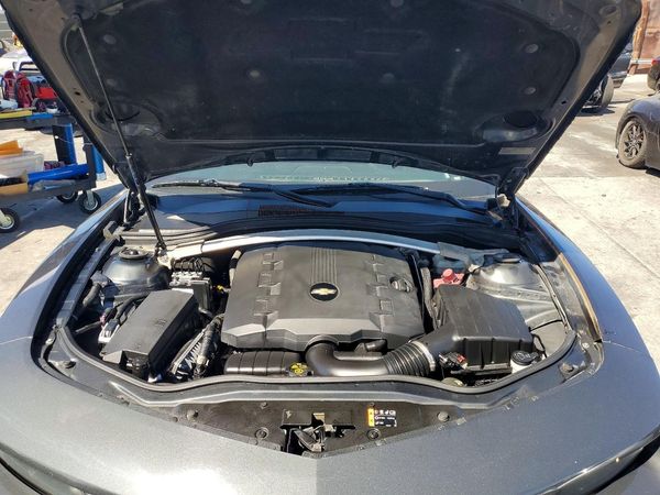 2015 CHEVROLET CAMARO 1LT — Engine bay