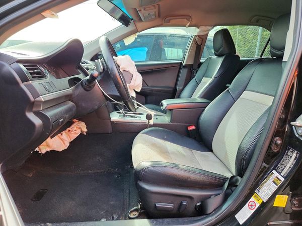 2014 TOYOTA CAMRY — DENT