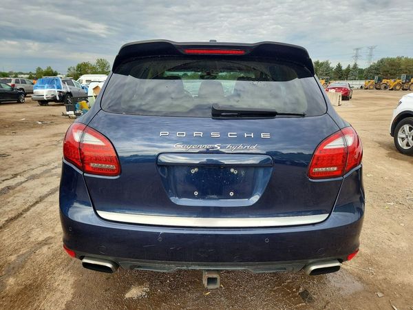 2012 PORSCHE CAYENNE — DIRR