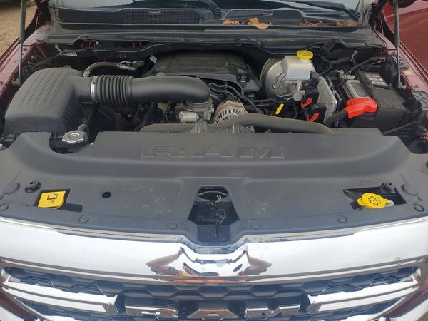 2022 RAM 1500 Big Horn, Lone Star — Engine bay