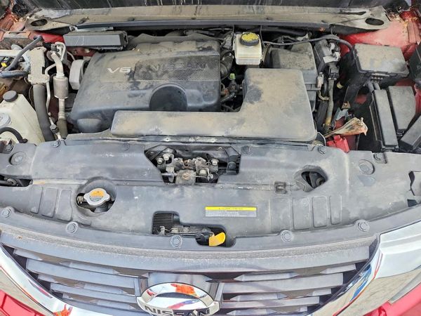 2018 NISSAN PATHFINDER — Engine bay