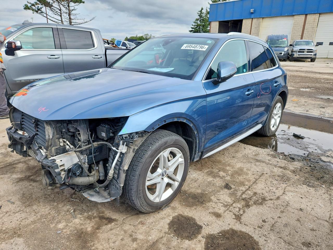 2018 AUDI Q5 quattro Premium Plus — Front 3/4