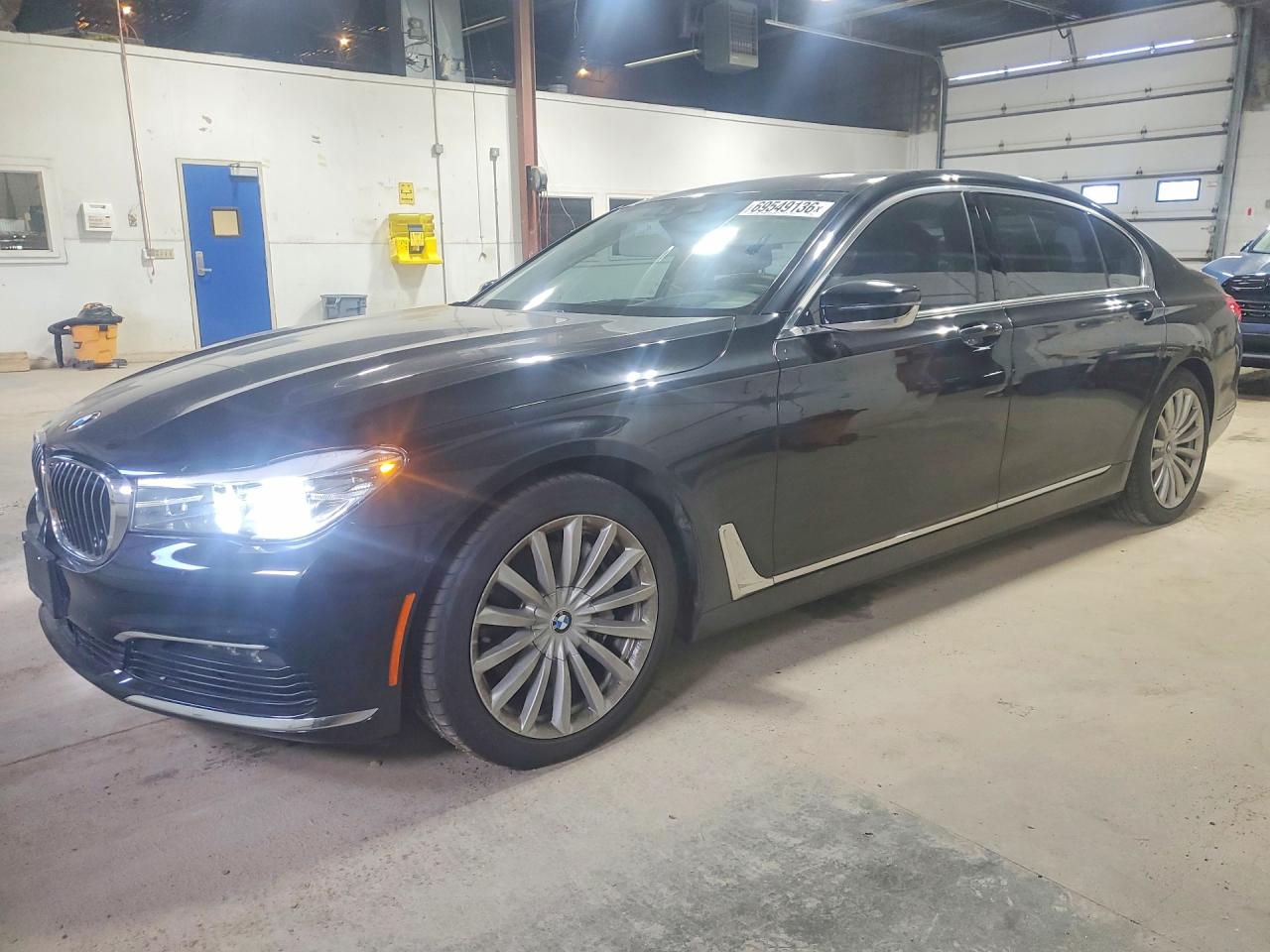 2018 BMW 740 xDrive — Front 3/4