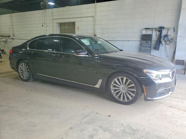 2018 BMW 740 xDrive — Passenger 3/4