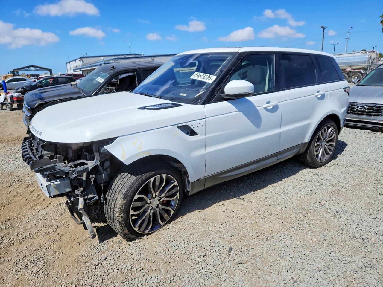 2017 LAND ROVER RANGE ROVER SPORT — Front 3/4