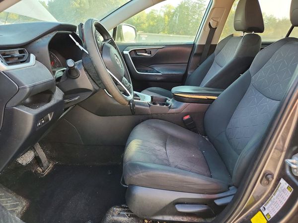 2019 TOYOTA RAV4 — DENT