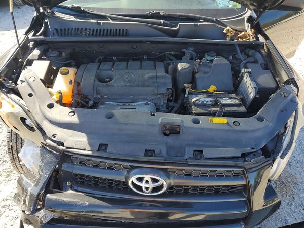 2012 TOYOTA RAV4 Standard — Engine bay