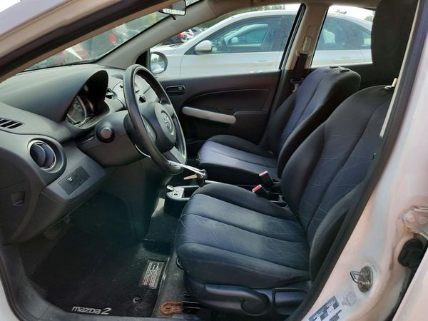 2012 MAZDA 2 Sport/GX — DENT