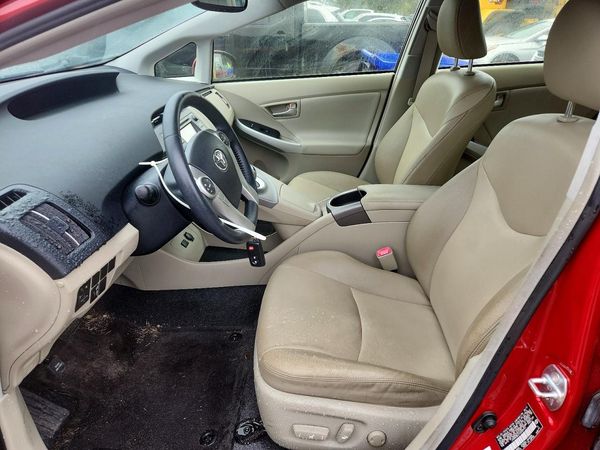 2012 TOYOTA PRIUS — DENT