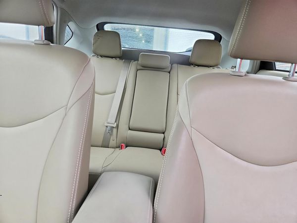 2012 TOYOTA PRIUS — SUVN