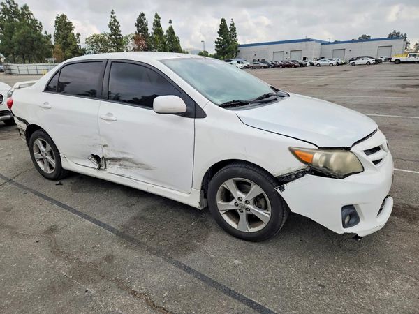 2013 TOYOTA COROLLA — Passenger 3/4