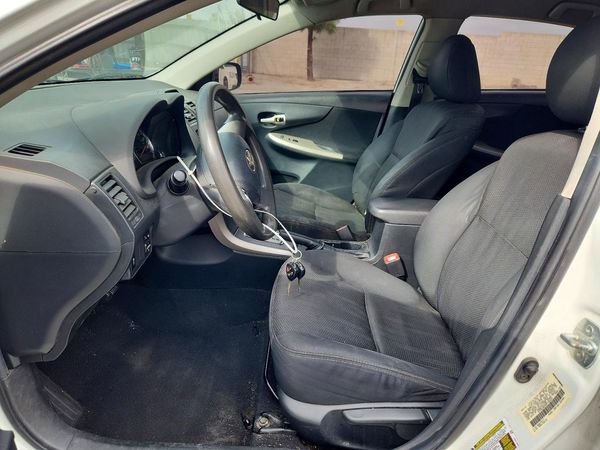 2013 TOYOTA COROLLA — DENT