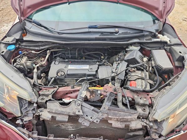 2015 HONDA CRV LX — Engine bay