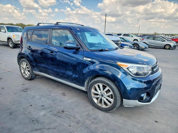 2017 KIA SOUL Plus — Passenger 3/4
