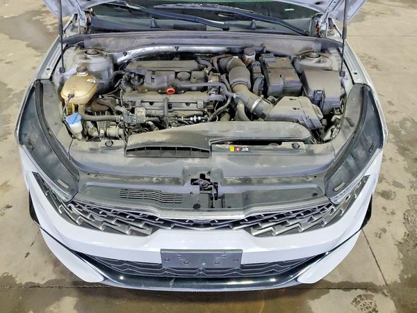 2022 KIA K5 GT-Line — Engine bay