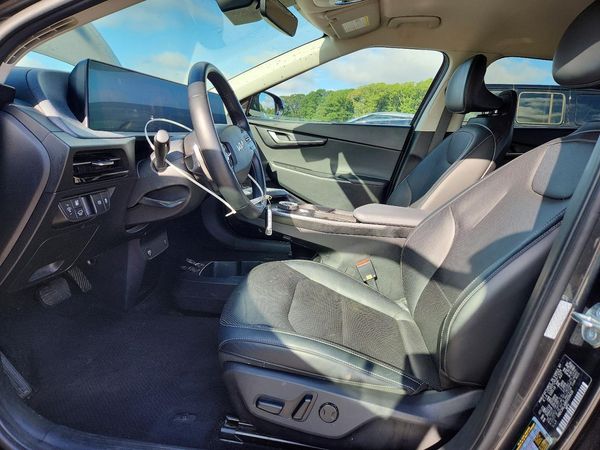 2024 KIA EV6 Light, Wind — DENT