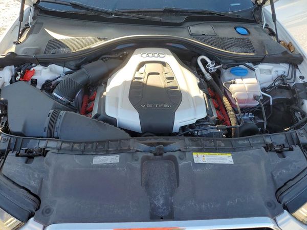 2018 AUDI A6 — Engine bay