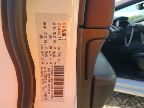 2015 JEEP GRAND CHEROKEE Laredo — VINS