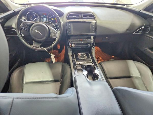 2017 JAGUAR XE — CKPT