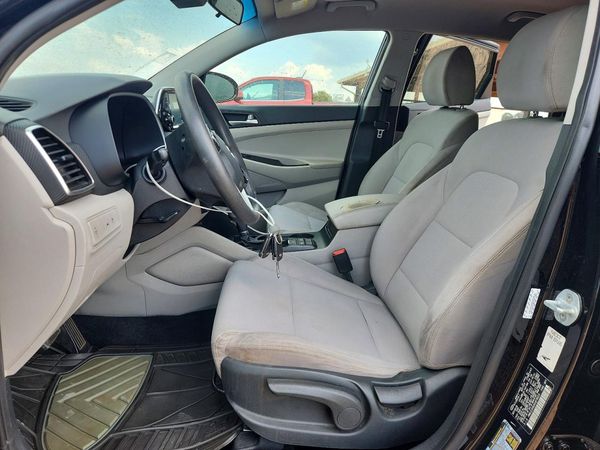 2019 HYUNDAI TUCSON SE — DENT