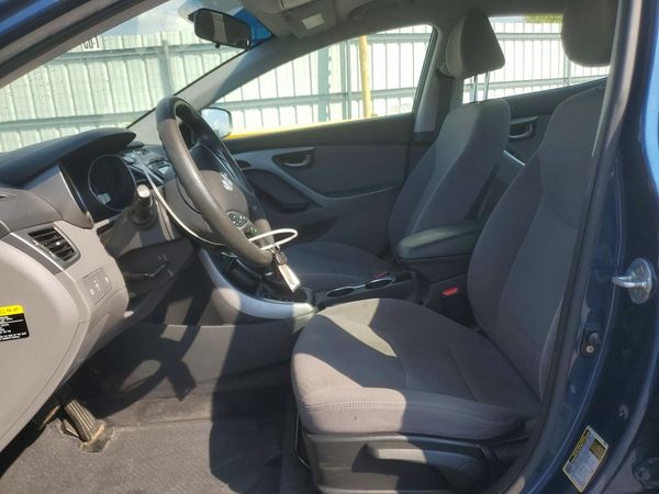 2016 HYUNDAI ELANTRA — DENT