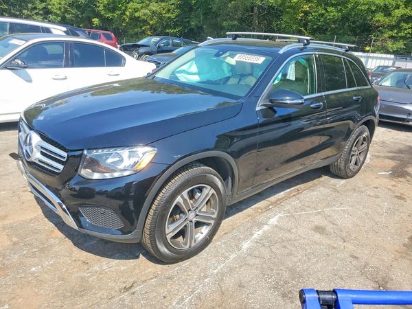 2017 MERCEDES-BENZ GLC — Front 3/4