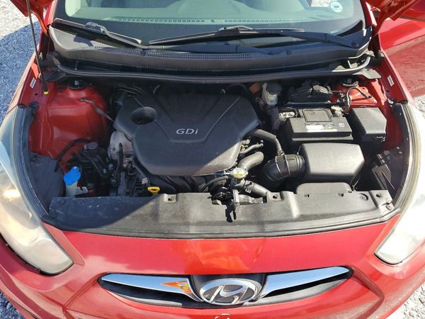 2014 HYUNDAI ACCENT 5DR GS / 4DR GLS — Engine bay
