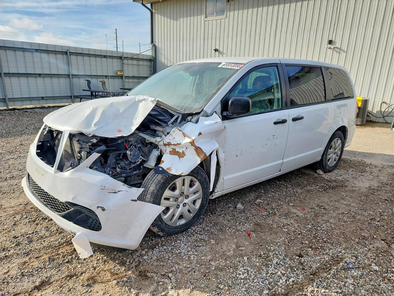 2020 DODGE GRAND CARAVAN SE — Front 3/4