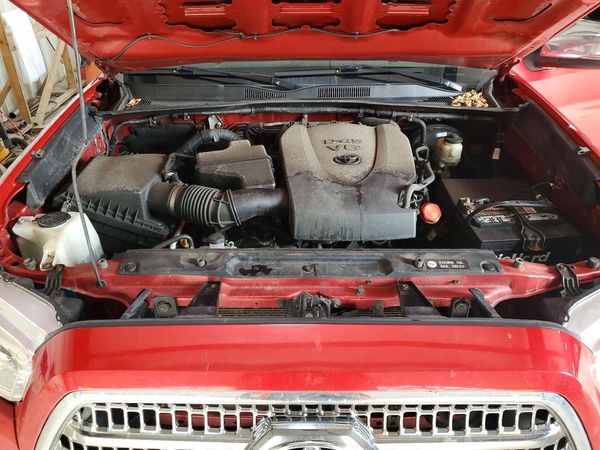 2016 TOYOTA TACOMA — Engine bay