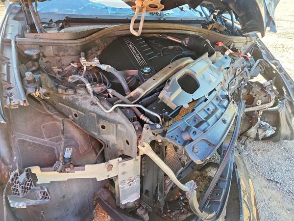2016 BMW X5 xDrive35i — Engine bay