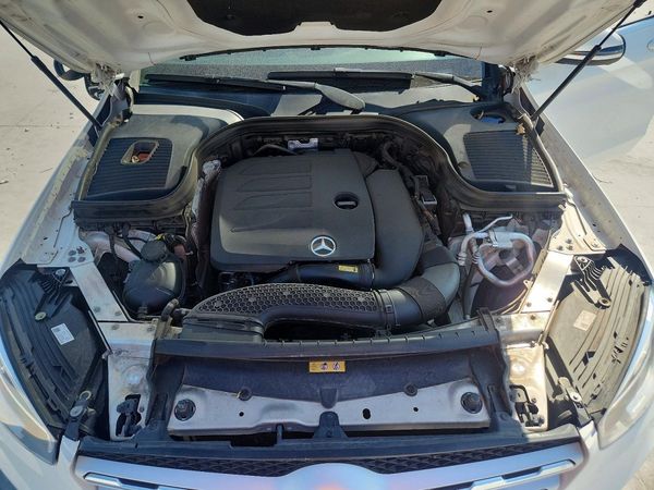 2020 MERCEDES-BENZ GLC — Engine bay