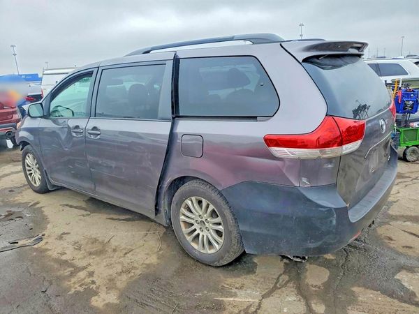 2012 TOYOTA SIENNA — DSRA