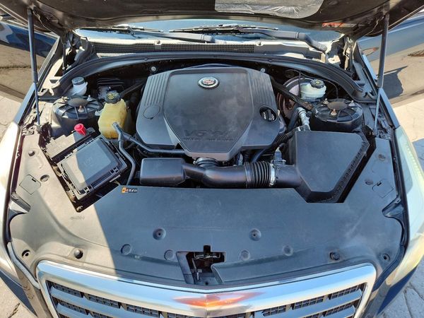 2014 CADILLAC ATS — Engine bay